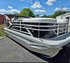 Bennington S20 Pontoon with 90hp