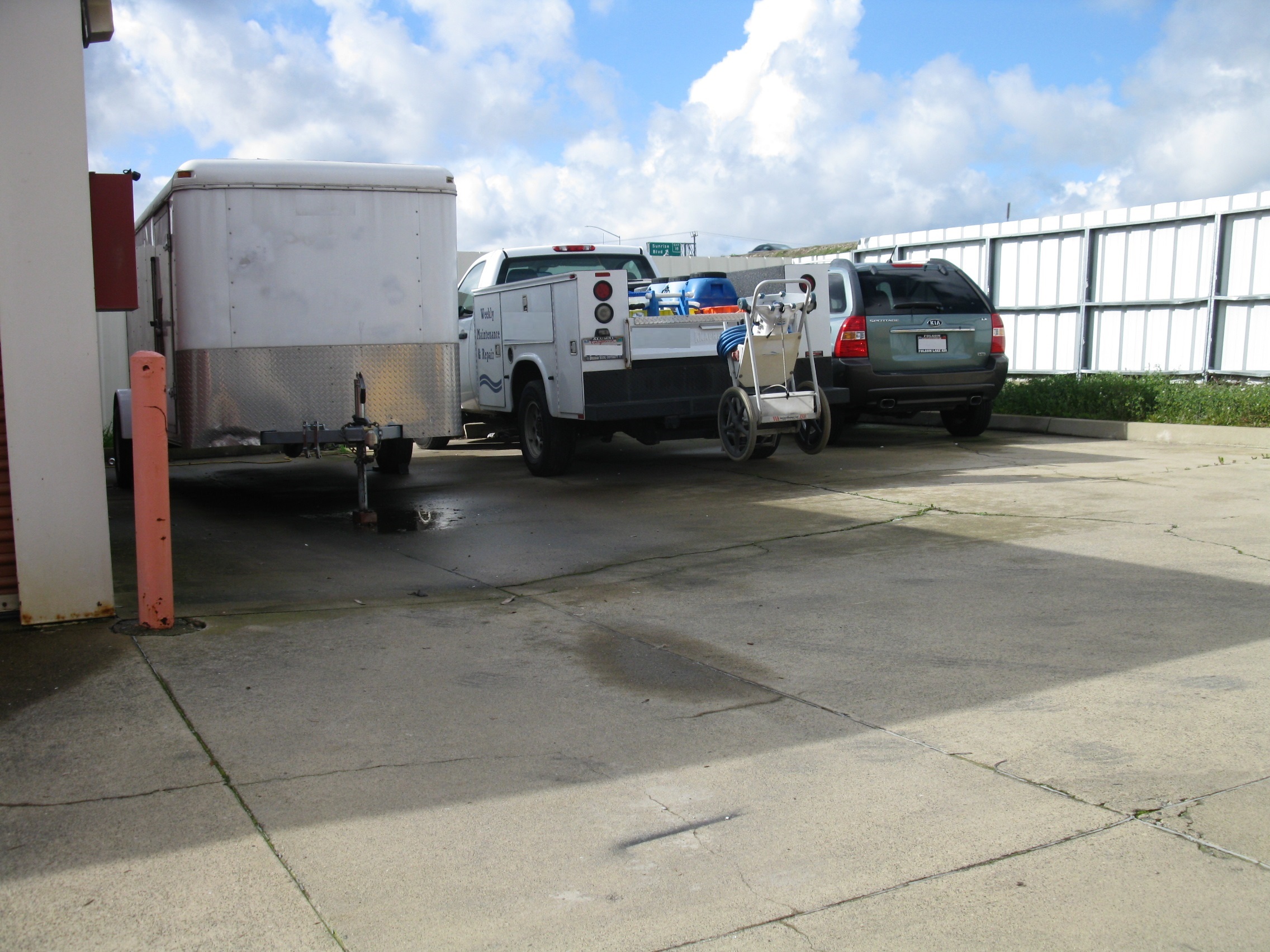 Sentry Storage on Folsom Blvd has outdoor parking to store vehicles, trailers, and boats