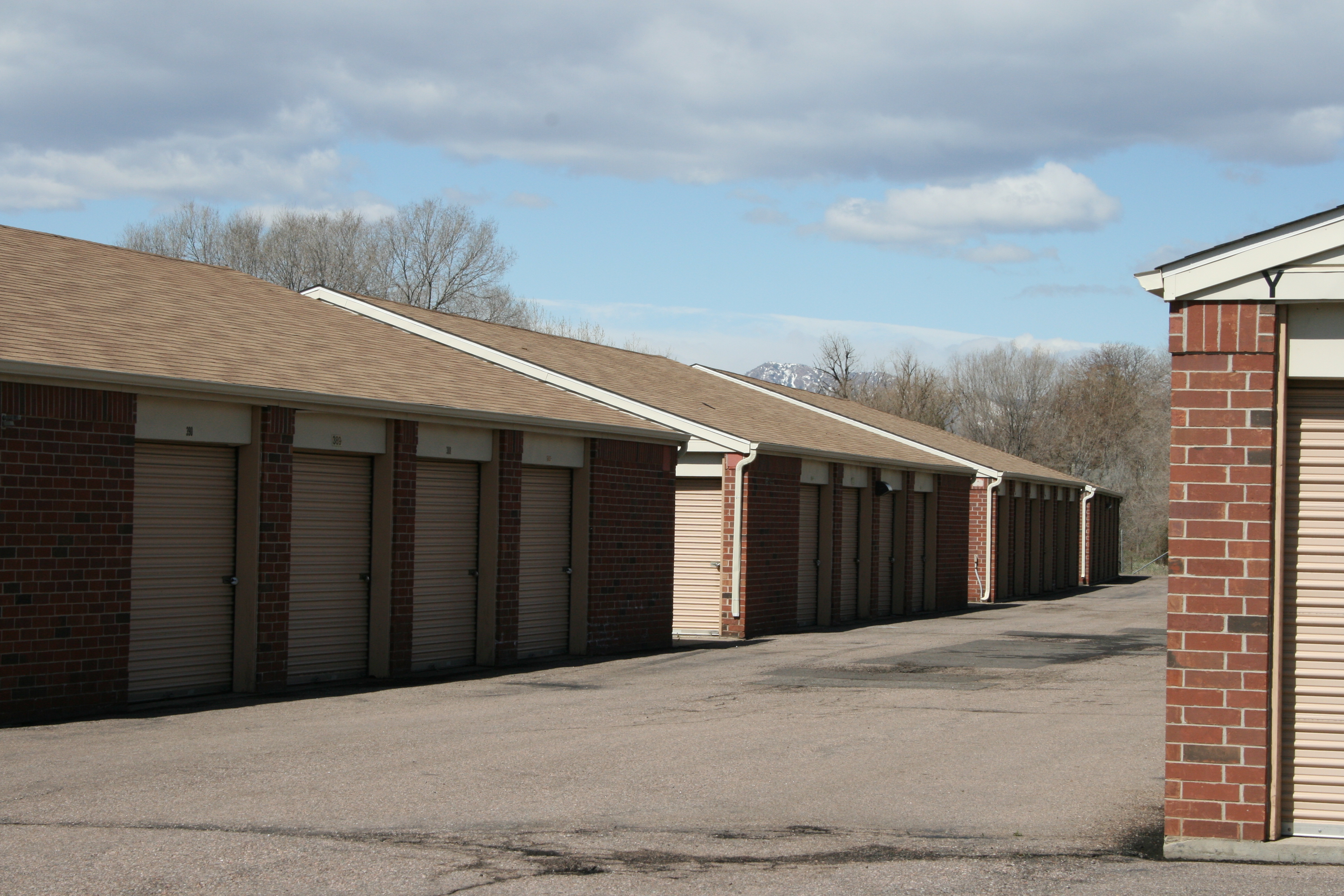 Drive-Up Accessible Storage Units in Denver