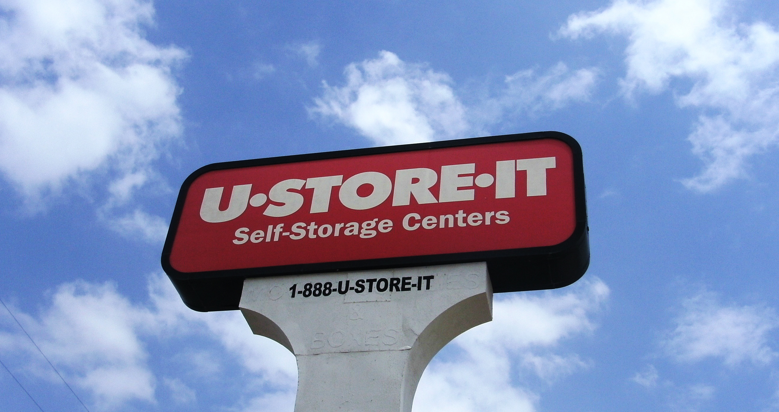 U-Store-It Texarkana, TX Sign