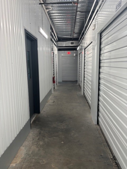 secured units in Manvel, TX