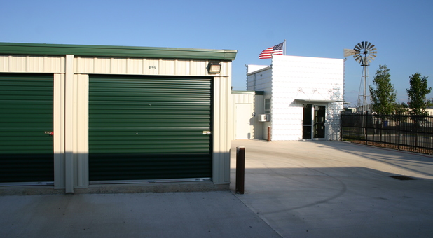 Drive Up Access storage units in Taylor, TX