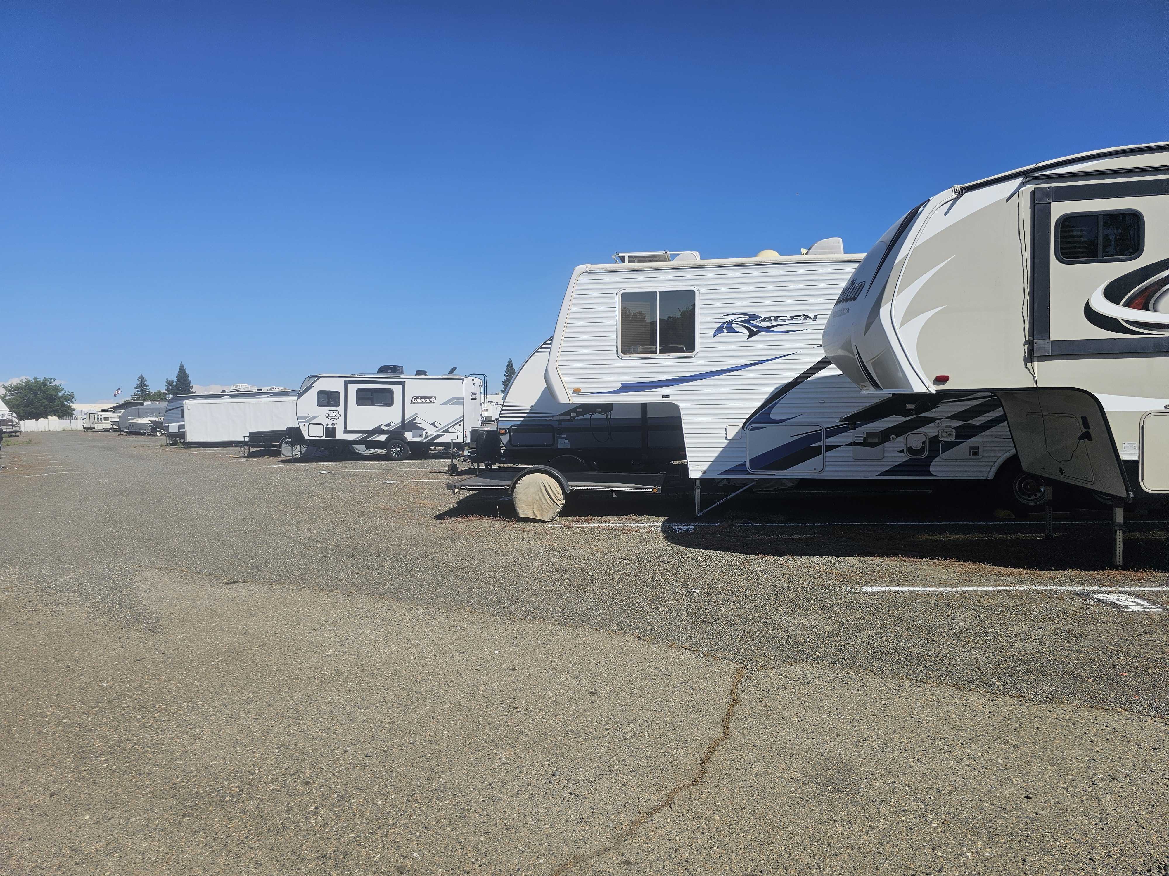 Affordable Trailer Storage in Rancho Cordova, CA | 3671 Omec Park Dr