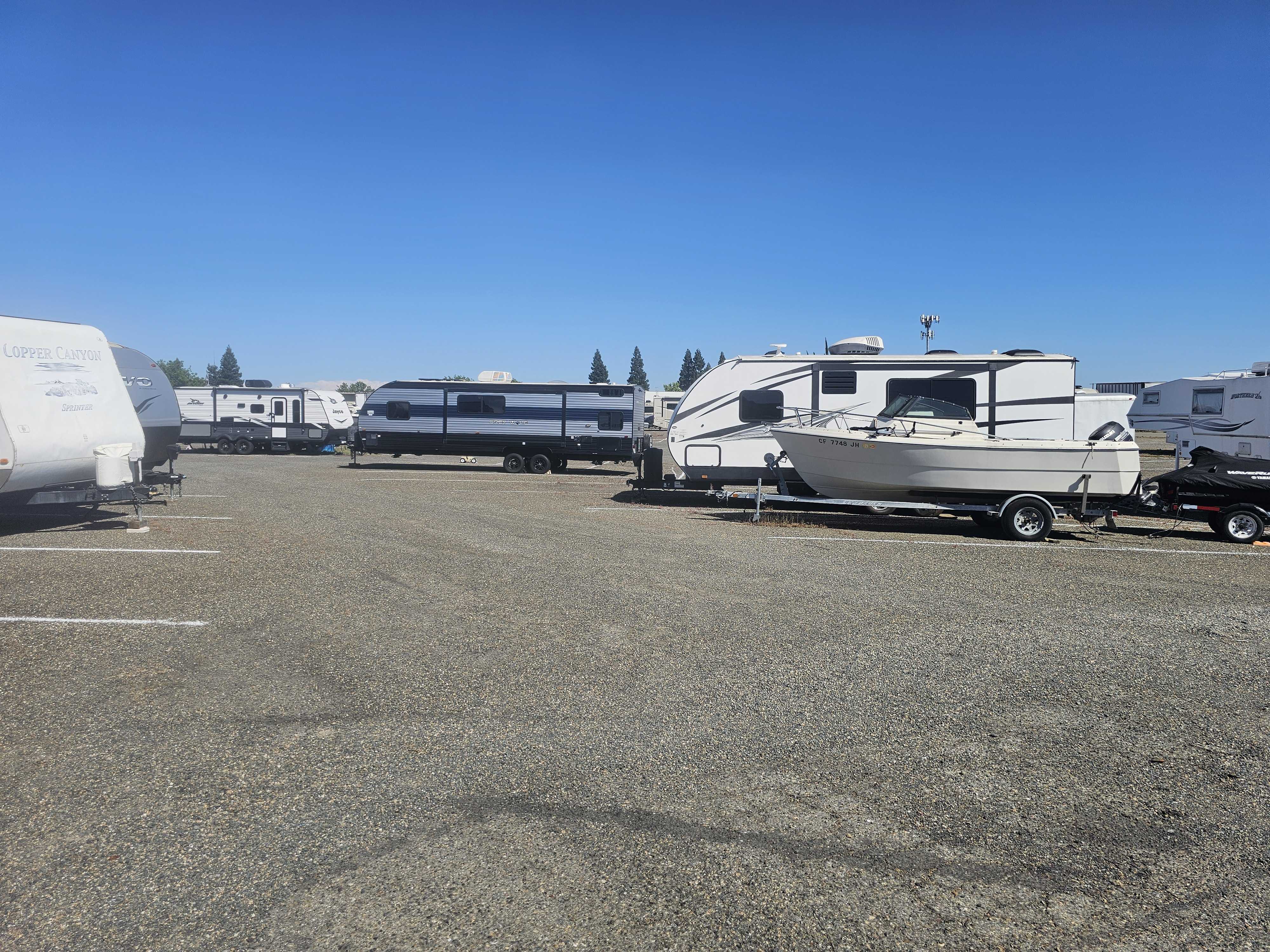 Affordable Boat Storage in Rancho Cordova, CA | 3671 Omec Park Dr