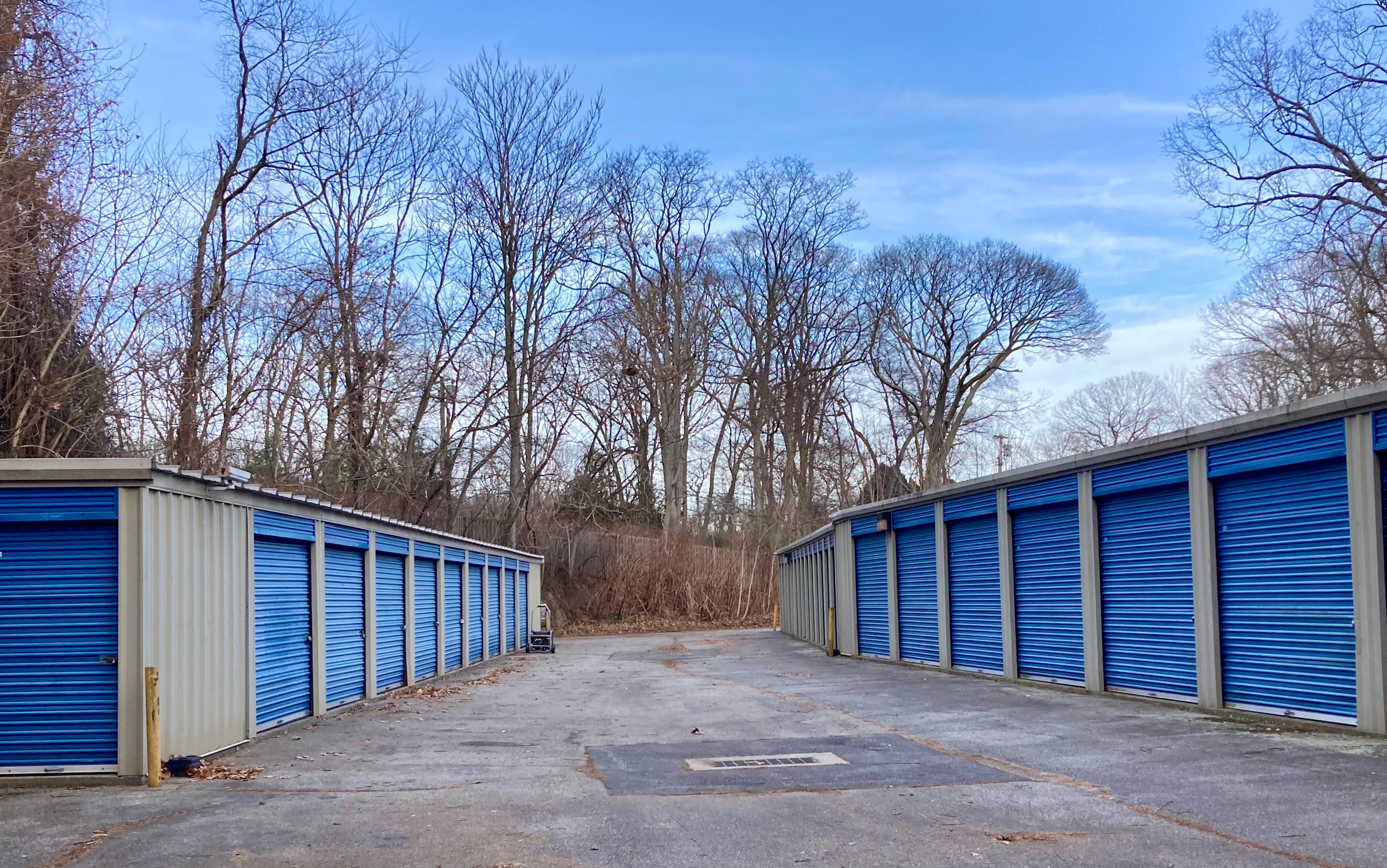 Drive-Up Storage Units in Groton, CT | 1010 Poquonnock Rd