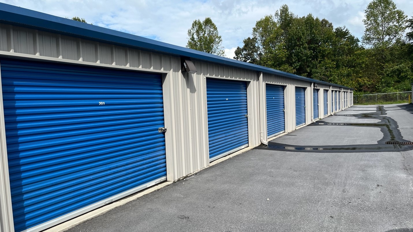 Large drive up storage units in Traveler's Rest, SC
