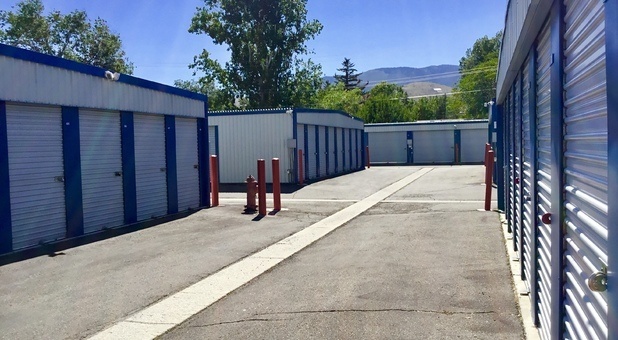 self storage units with drive up access