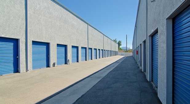 outside storage units with drive up access doors