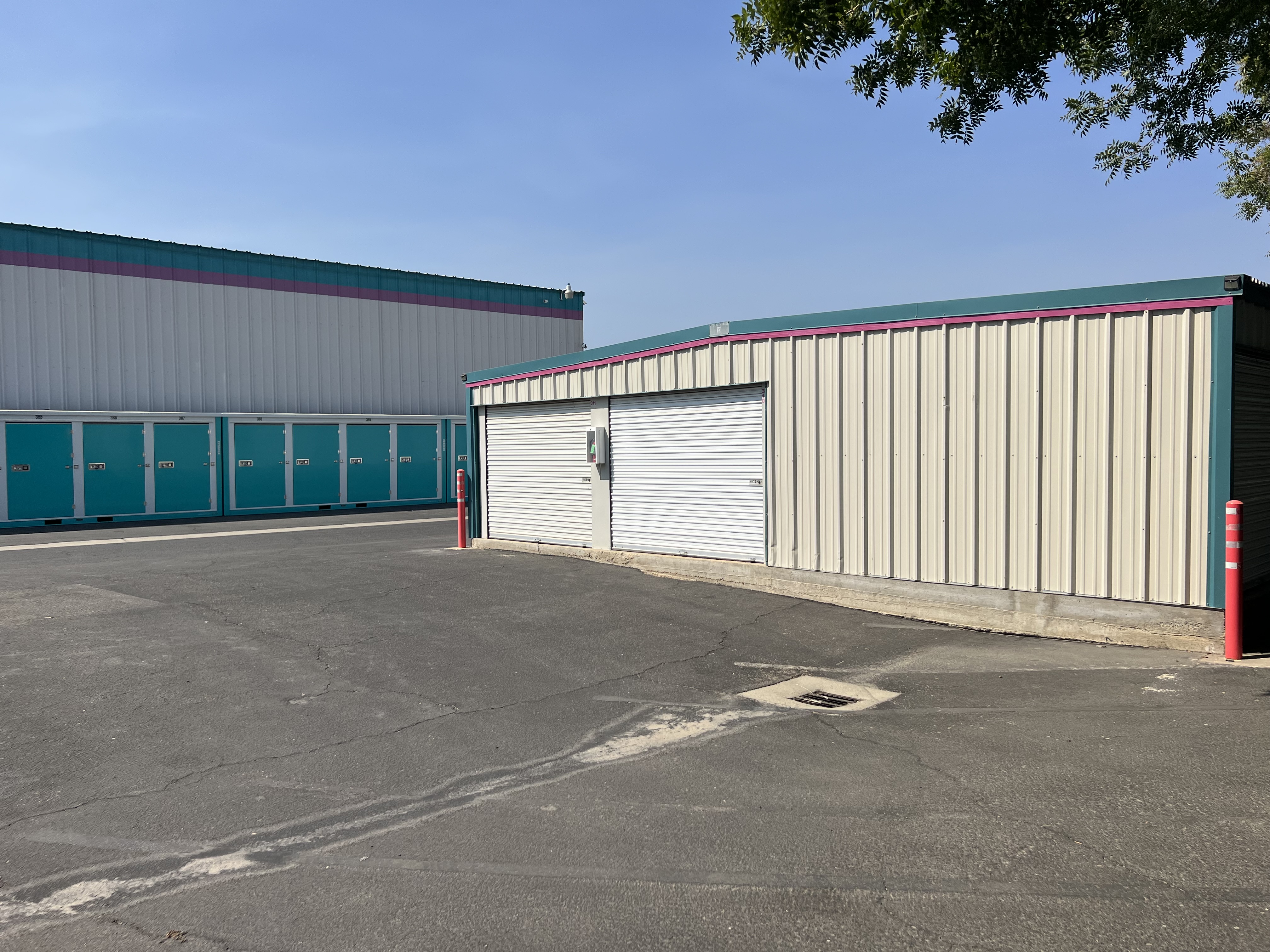 Storage Units in Visalia, CA 