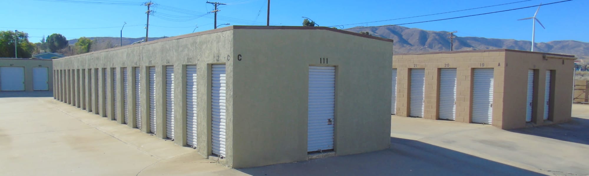 Drive Up Access in Palmdale, CA