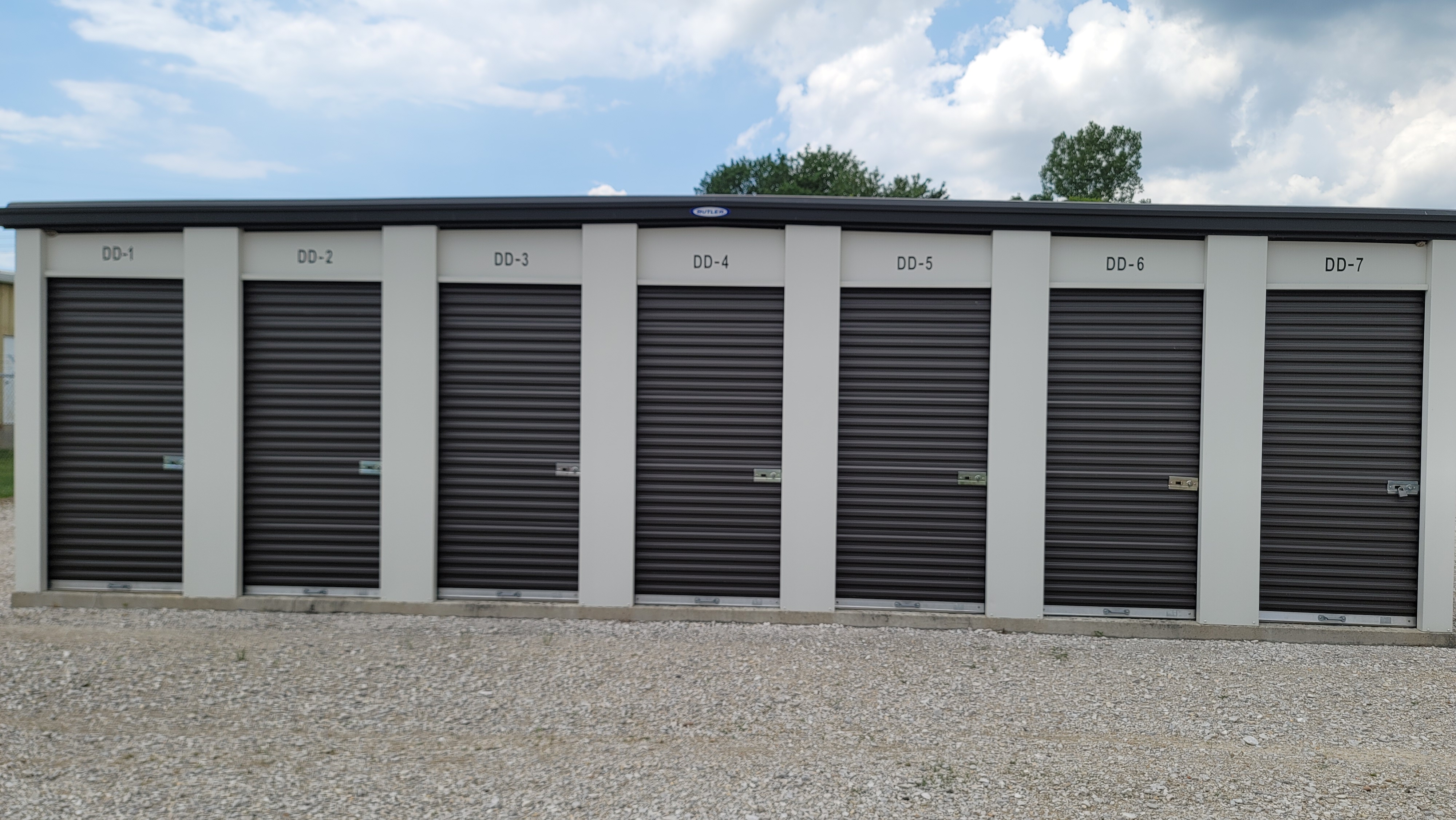 drive up access storage units in vincennes, in