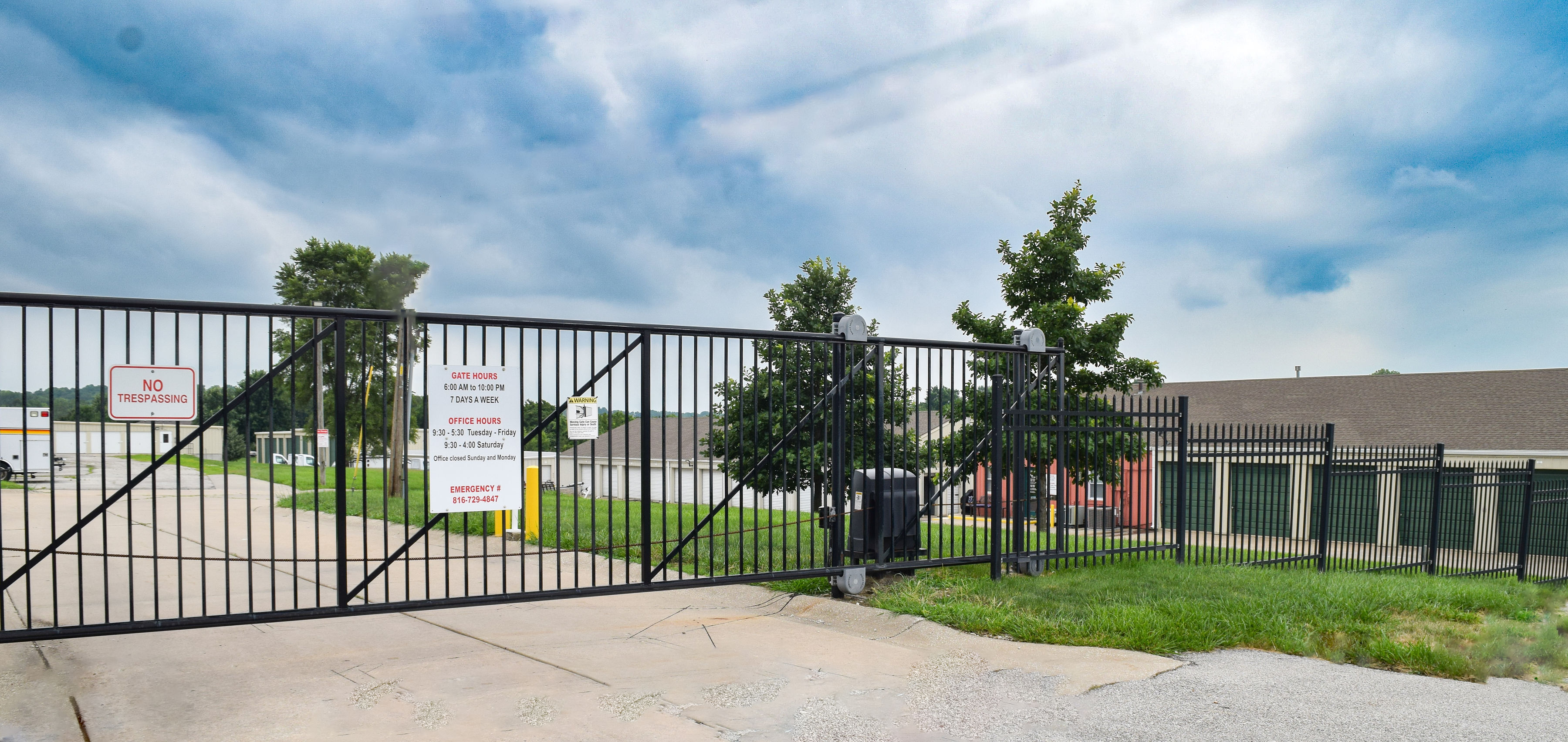 Attic Storage Oak Grove Missouri storage facility exterior