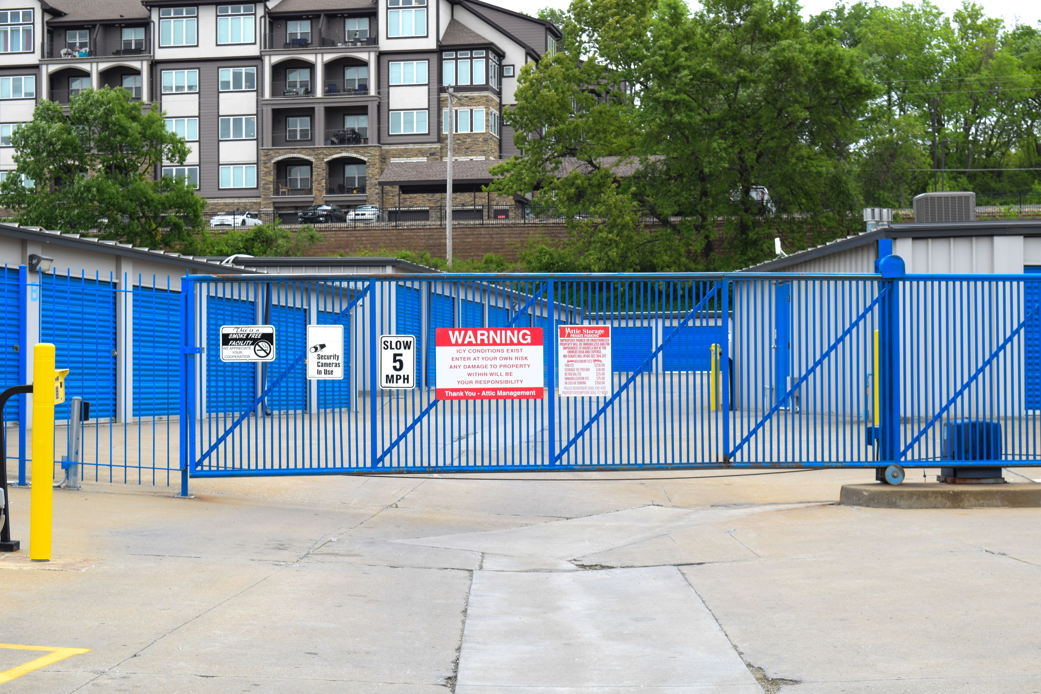 gated self storage facility liberty mo