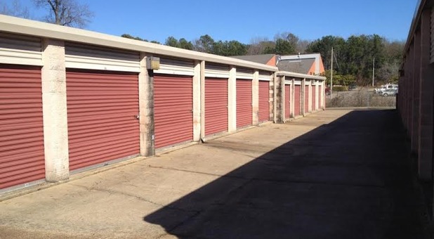 Easy drive-up access in Jackson, MS