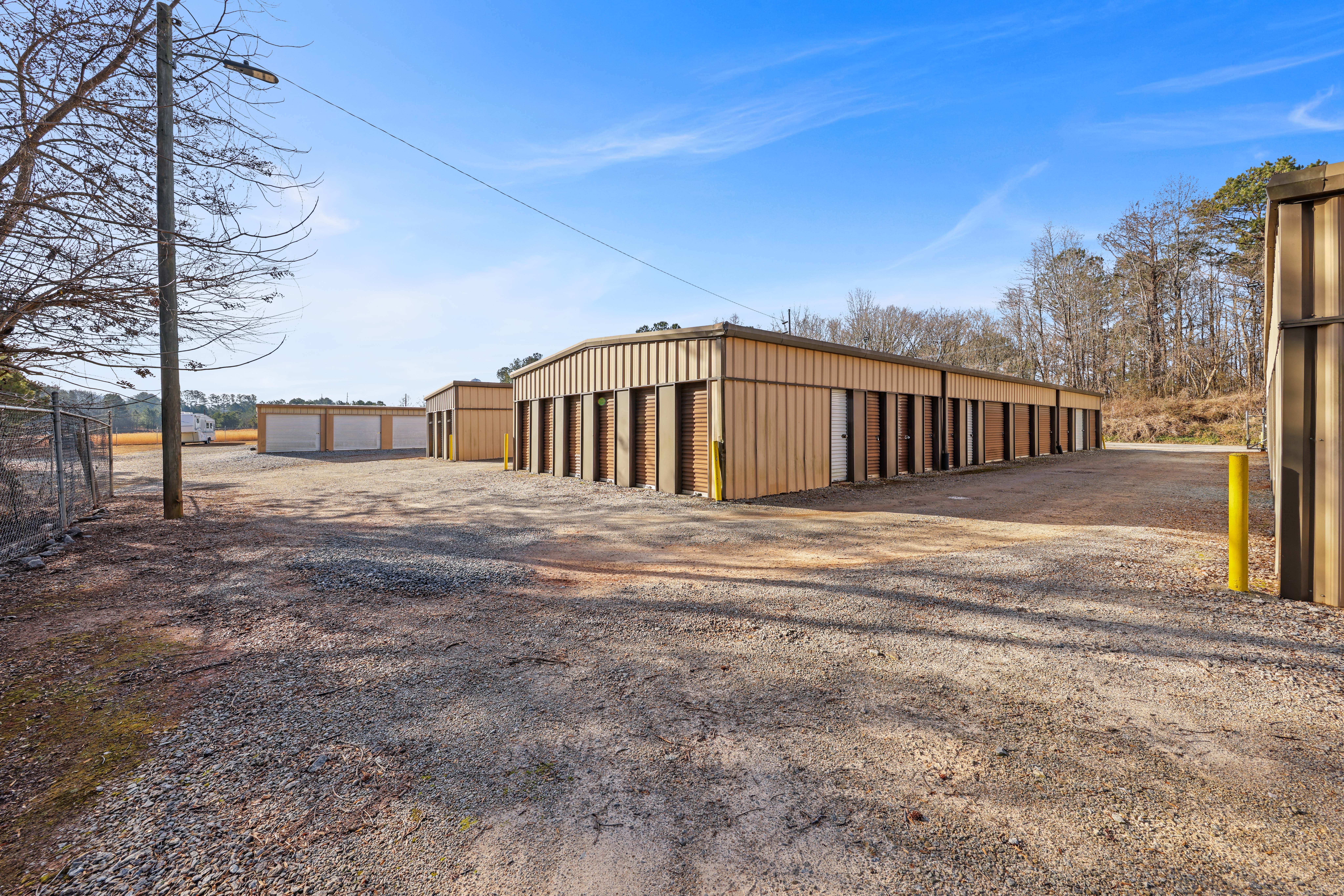Secure self storage units in Tallapoosa GA with easy drive-up access