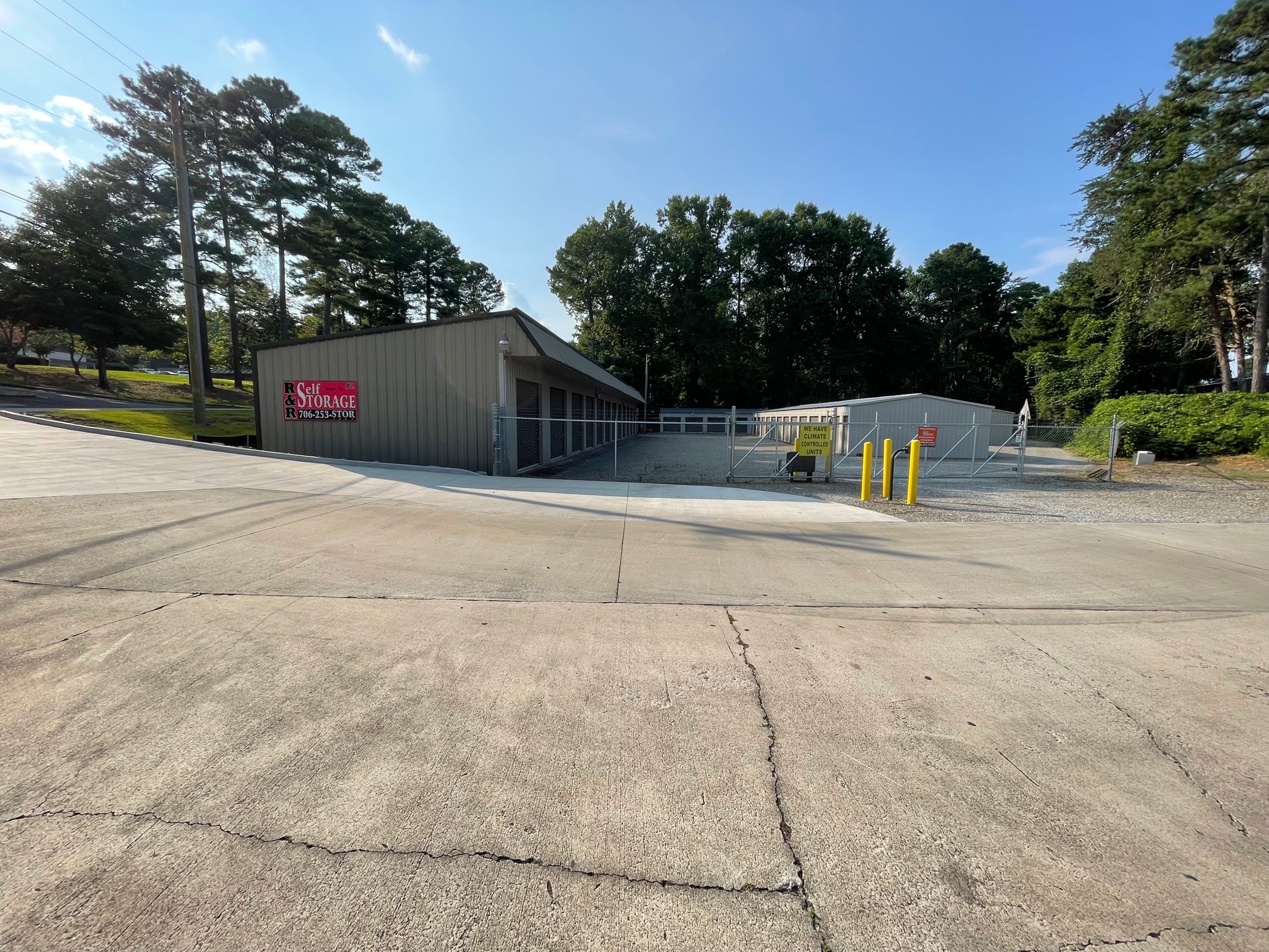 ClimateControlled & NonClimateControlled Storage Units in Jasper, GA