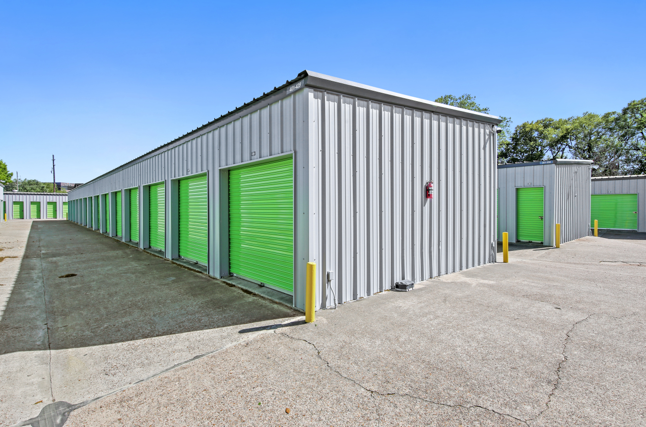 secure oudoor access self storage units houston tx