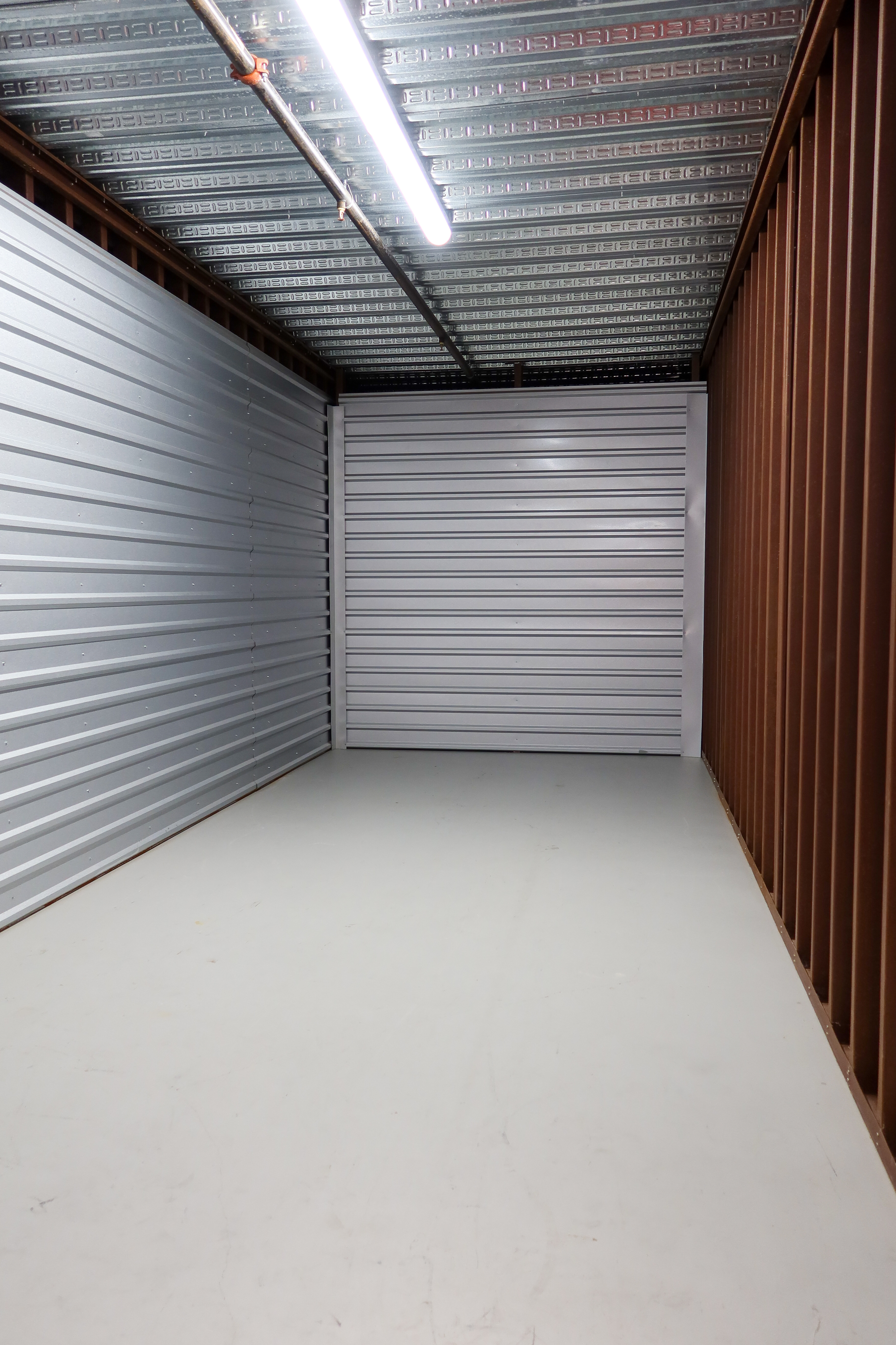 indoor large clean storage units