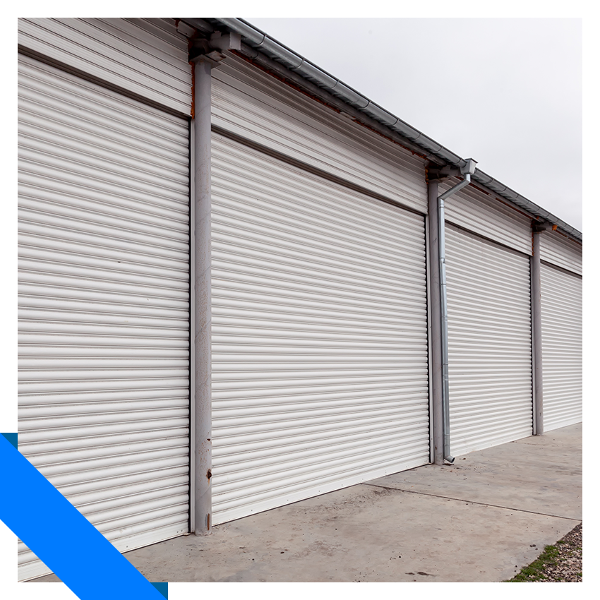 Large storage units for cars or boats