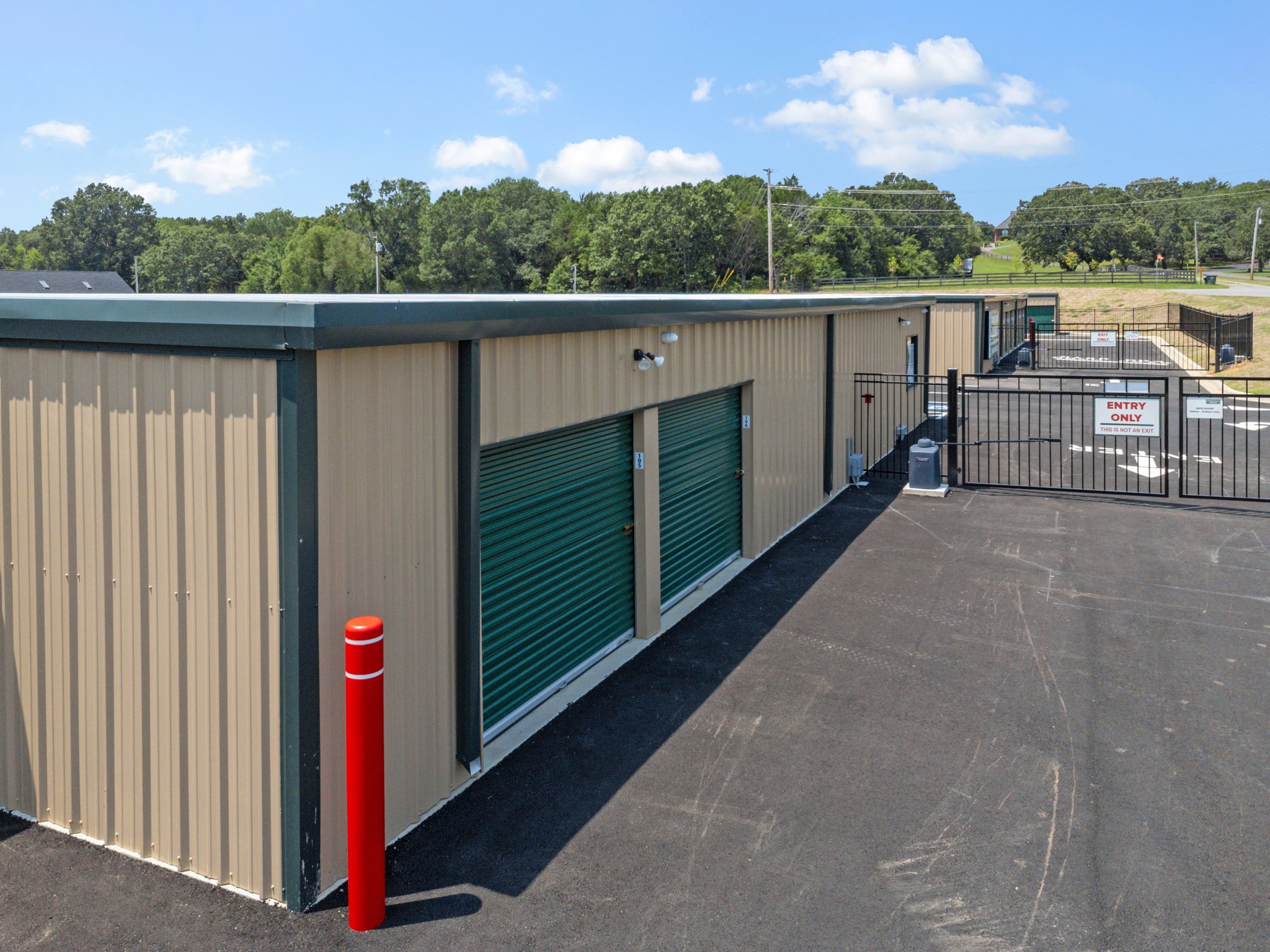 Storage Near Me - College Ave - Climate-Controlled Units in Conway, AR