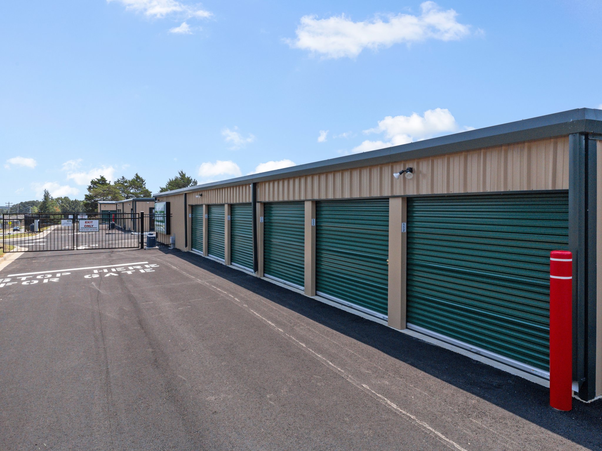 Storage Near Me - College Ave - Climate-Controlled Units in Conway, AR