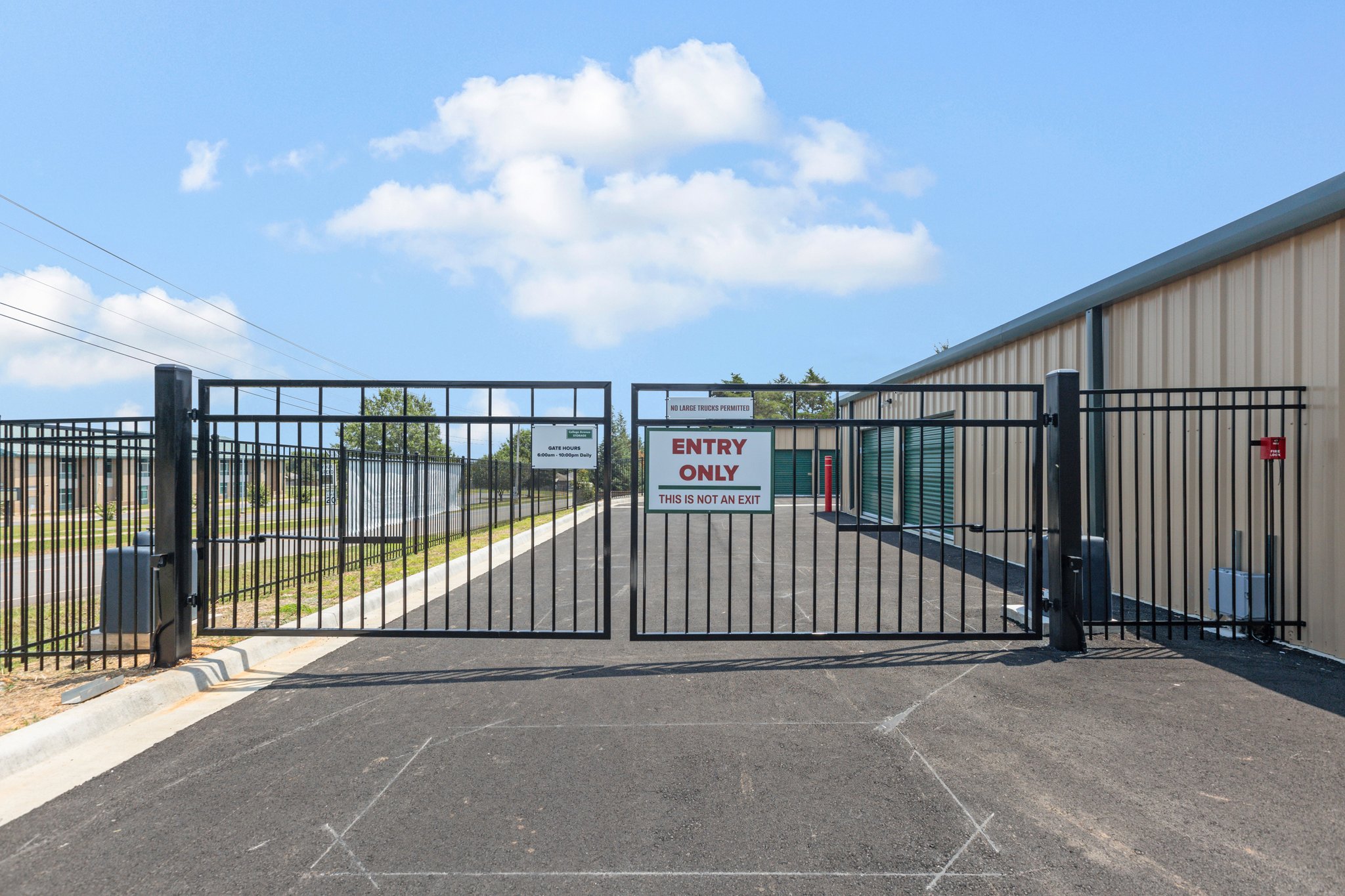 Storage Near Me - College Ave - Climate-Controlled Units in Conway, AR
