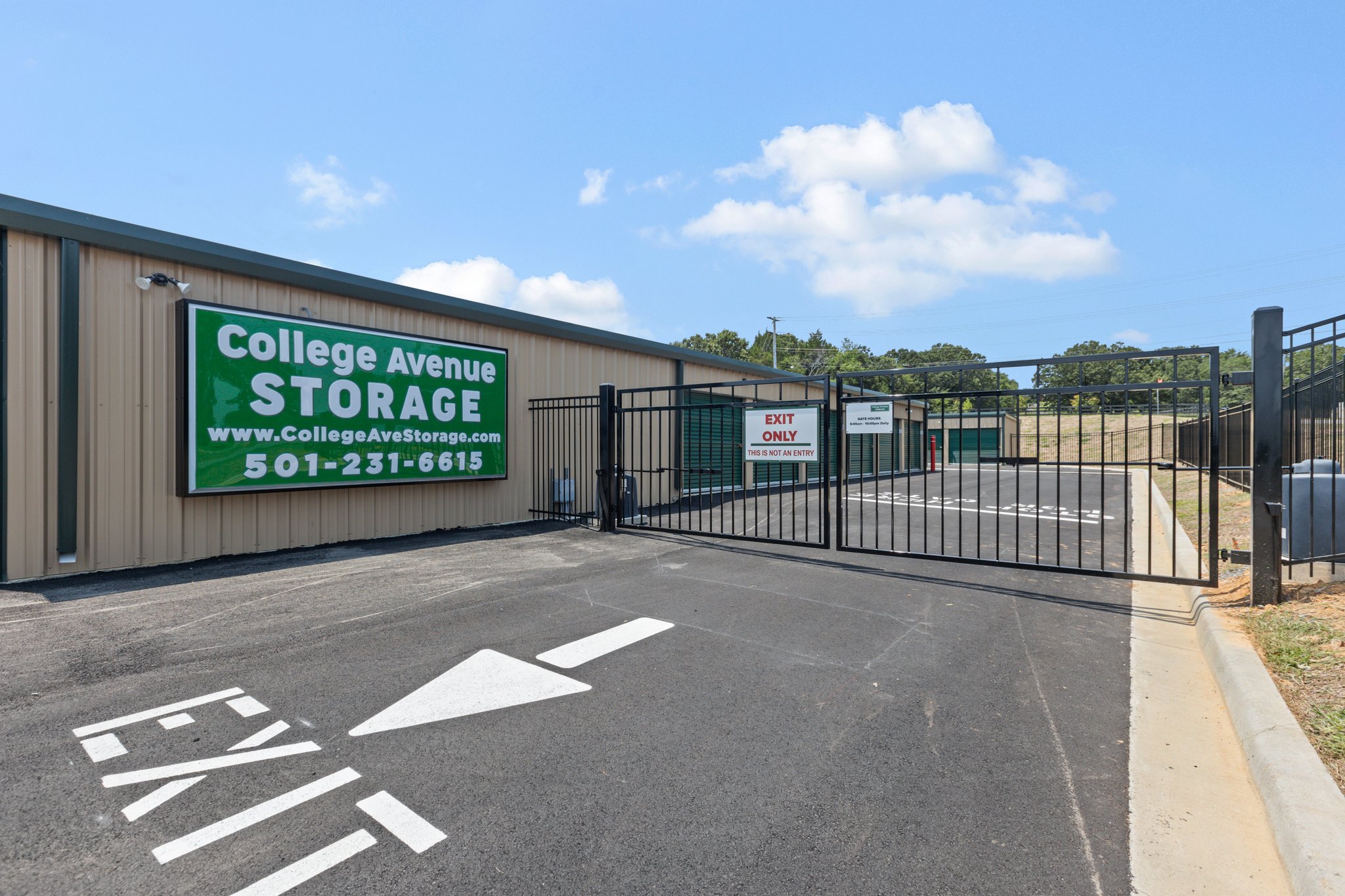 Storage Near Me - College Ave - Climate-Controlled Units in Conway, AR