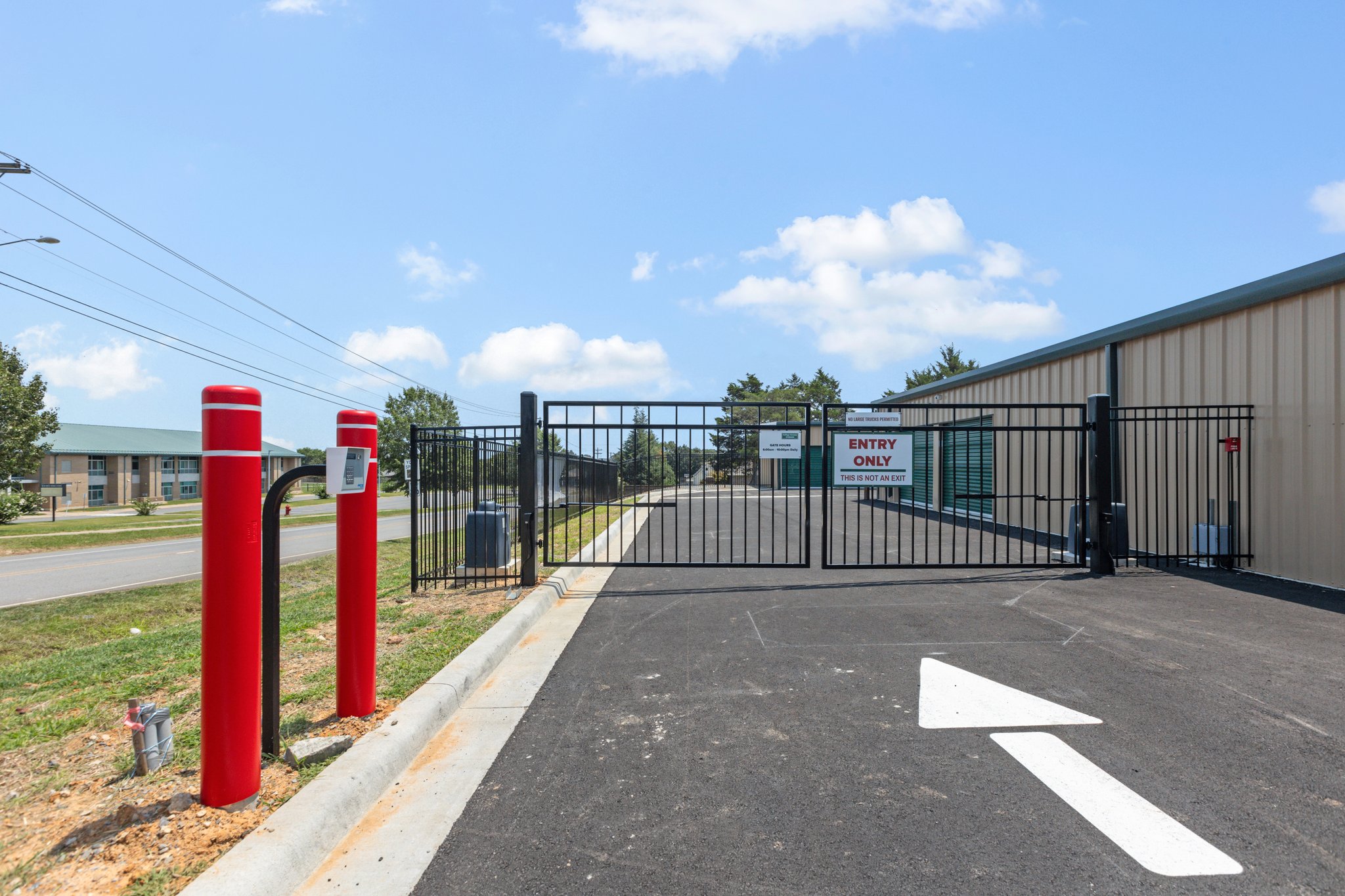 Storage Near Me - College Ave - Climate-Controlled Units in Conway, AR