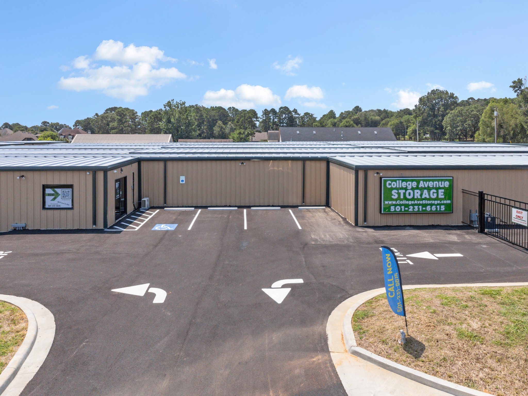Storage Near Me - College Ave - Climate-Controlled Units in Conway, AR