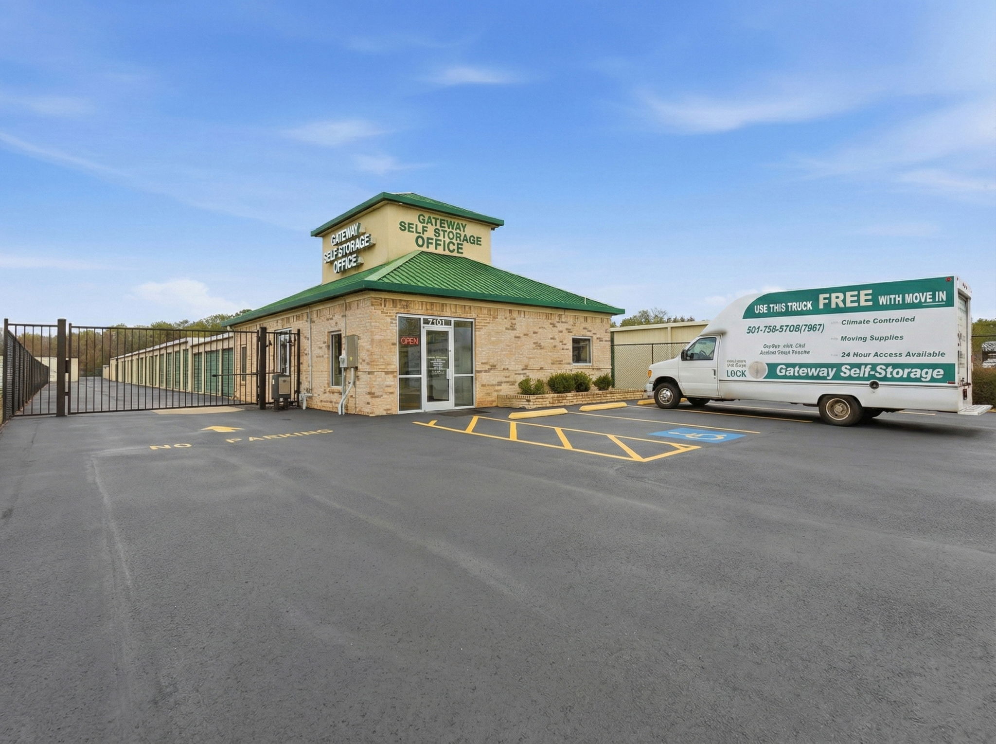 Free Move-In Truck in North Little Rock, AR | 7101 Vestal Blvd