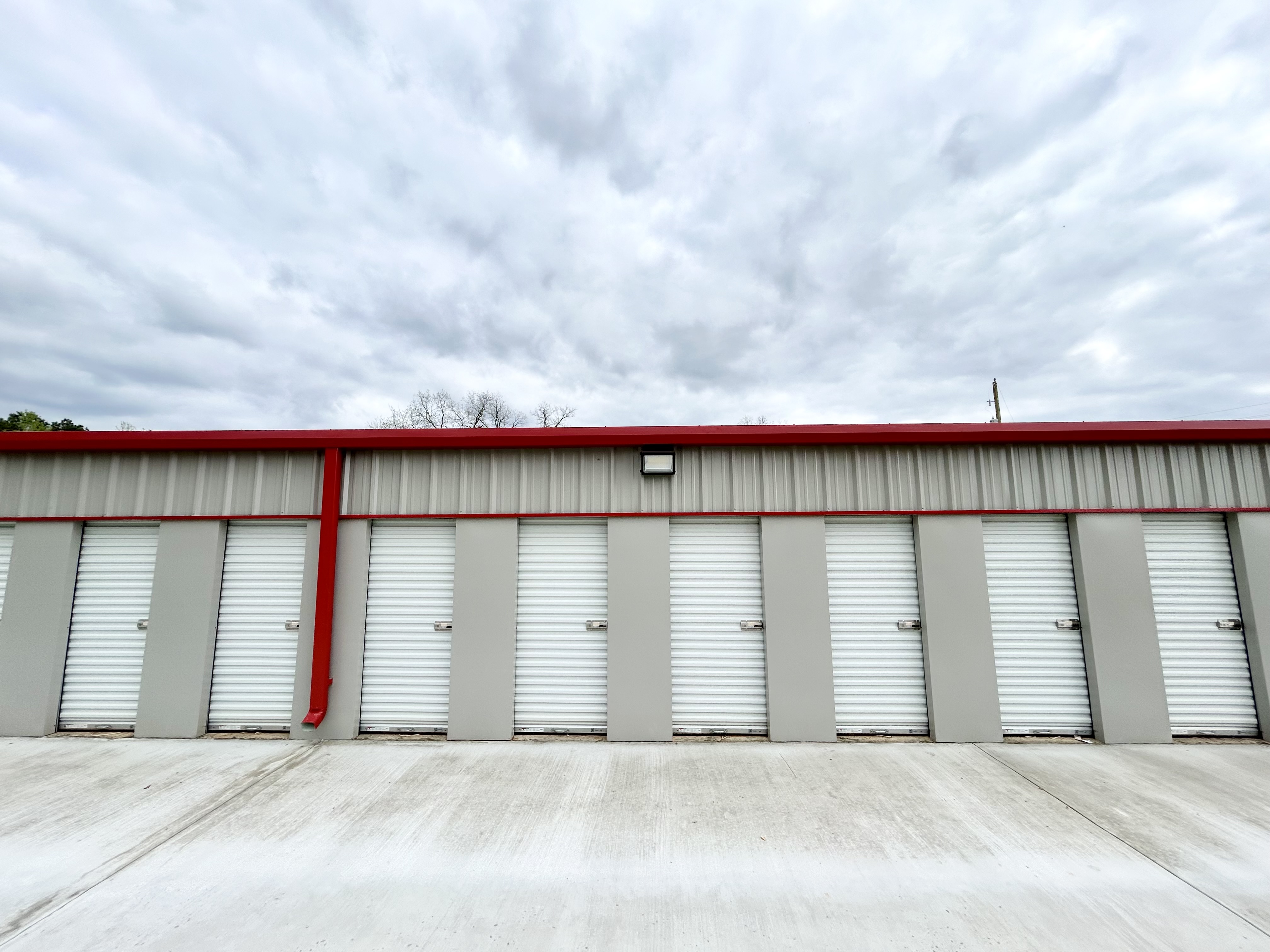  Self Storage in Gilmer, TX with Secure Climate Control Storage and Smart Lock Technology 