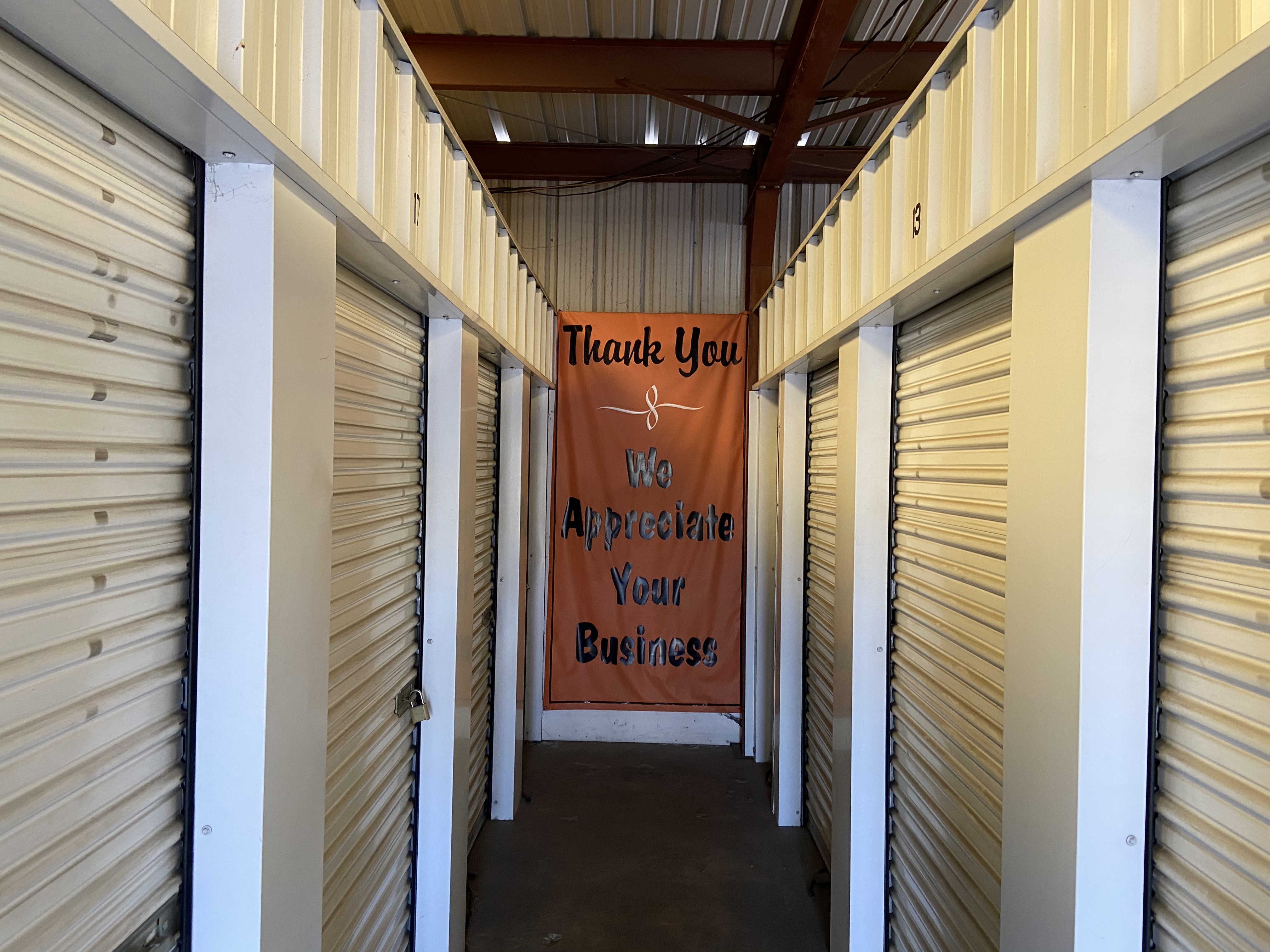 Machado Self-Storage and U-Haul customer oriented in Lake Elsinore, CA