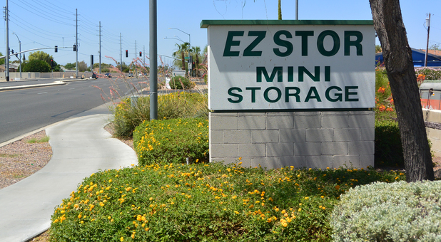 EZ Stor Mini Storage sign